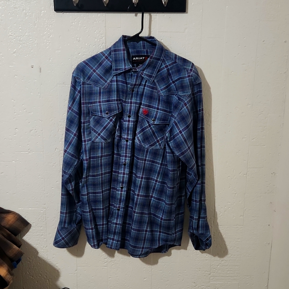 Ariat casual button up shirt